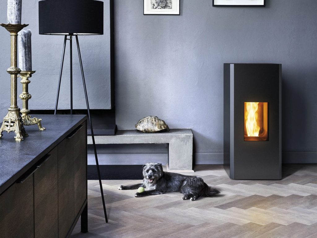 MCZ Mako pellet stove display